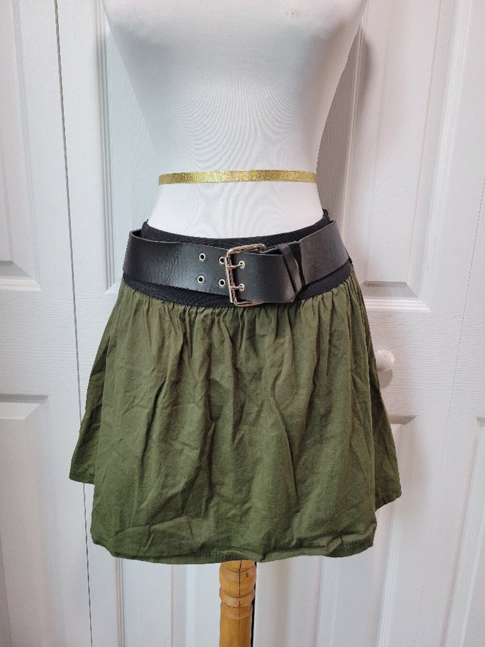 FRENCH ATMOSPHERE Olive Green Belted Flare Mini Skirt sz M EUC Summer Goth Punk